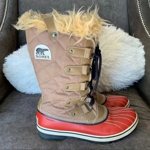 Sorel Joan or Arctic *GREAT CONDITION